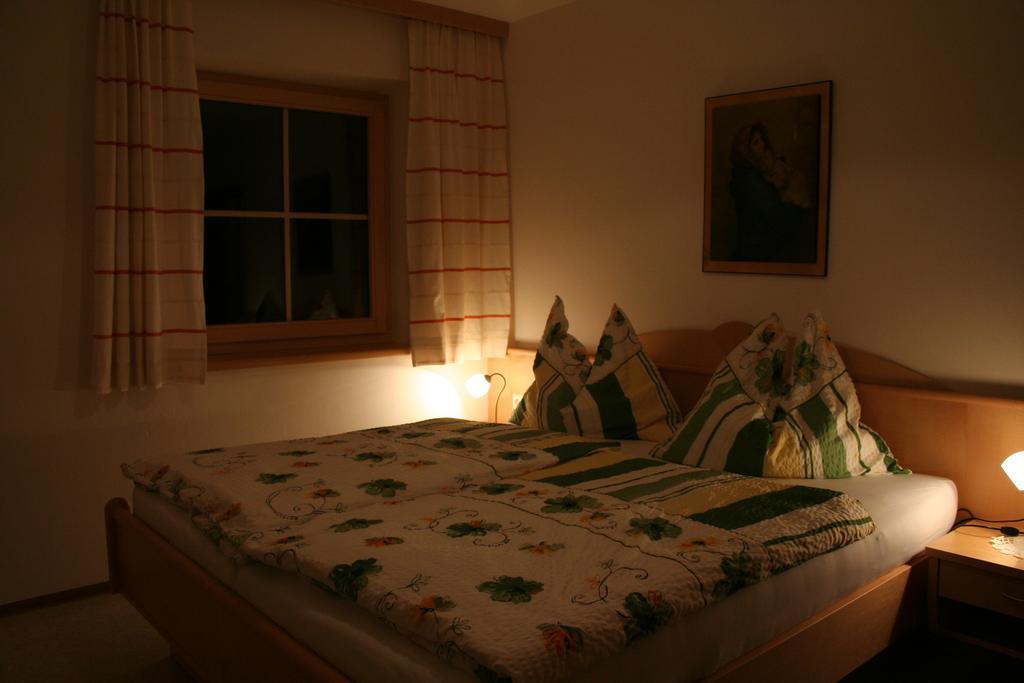 Ferienwohnungen Bachergut Mariapfarr Bilik gambar